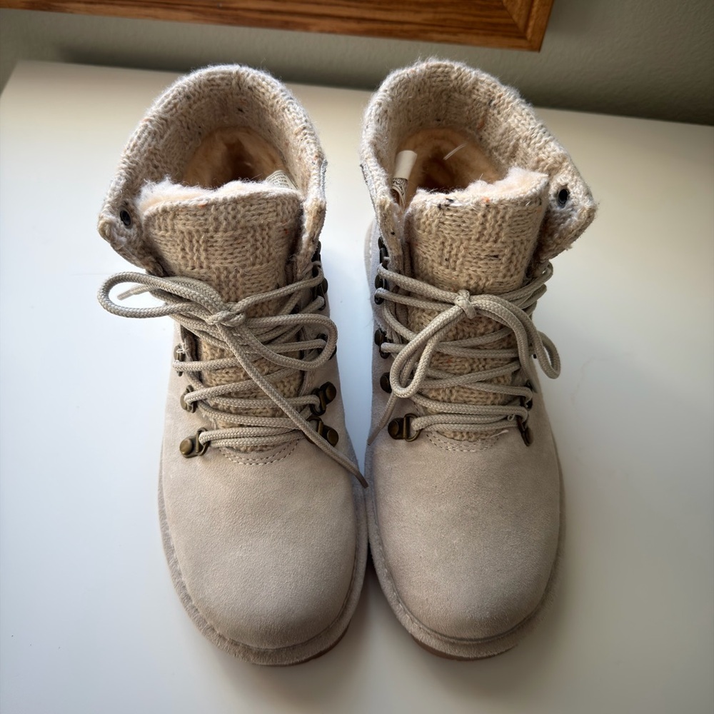 Bearpaw Women’s “Marie” Boots - Picture 2 of 5